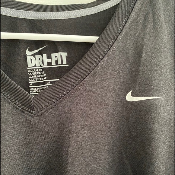 nike vneck dri fit tee - Picture 2 of 3